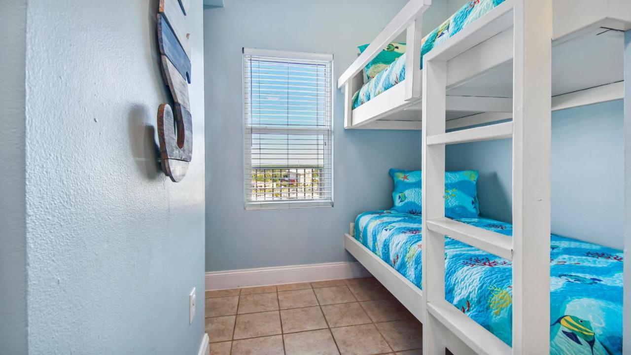Holiday home Latitude Adjustment At Laketown Wharf #1107 By Nautical Properties Vacation